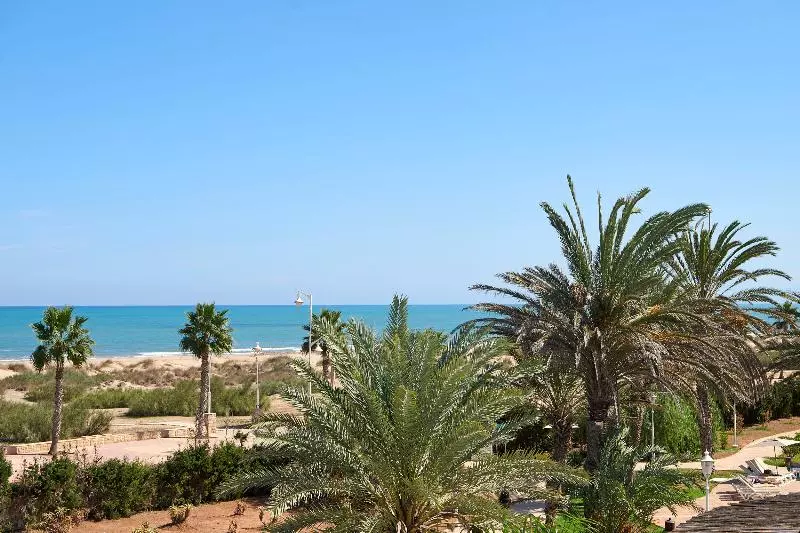 اتاق اساندارد با چشم‌انداز جانبی به دریا, Iberostar Waves Saidia