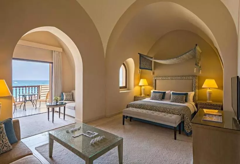 Suite Queen Bed, Miramar Al Aqah Beach Resort