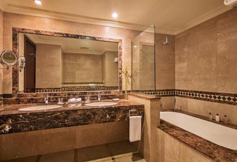 Полулюкс Кровать Квин, Miramar Al Aqah Beach Resort