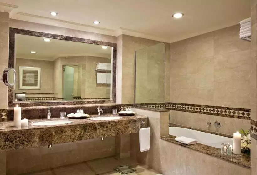 Suite Queen Bed, Miramar Al Aqah Beach Resort