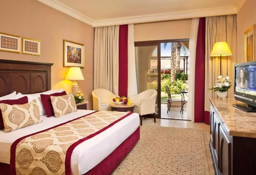 اتاق کلاب, Miramar Al Aqah Beach Resort