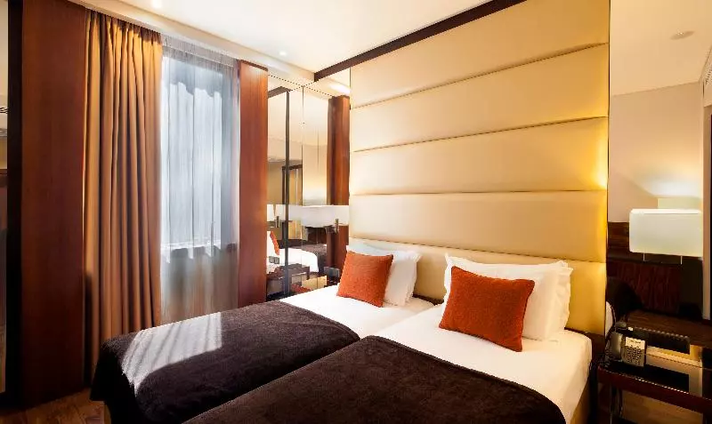 Suite Queen Bed, Miramar Al Aqah Beach Resort