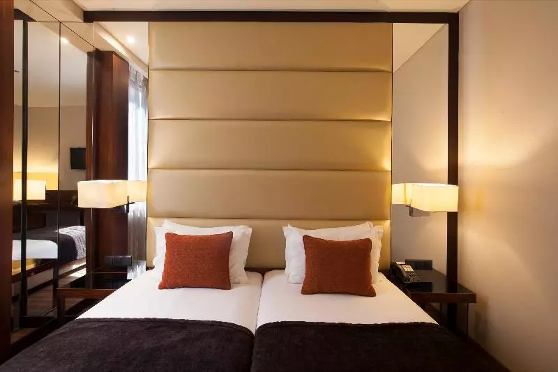 Suite Queen Bed, Miramar Al Aqah Beach Resort