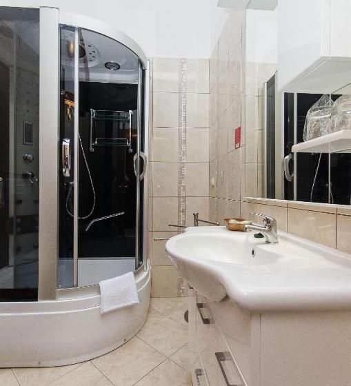 חדר דלוקס, Palace Derossi