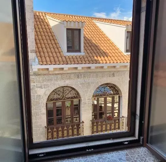 Habitació Estàndard, Palace Derossi