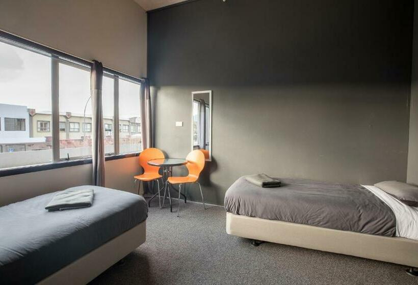 バス共有のスタンダードルーム, Rock Solid Backpackers Rotorua