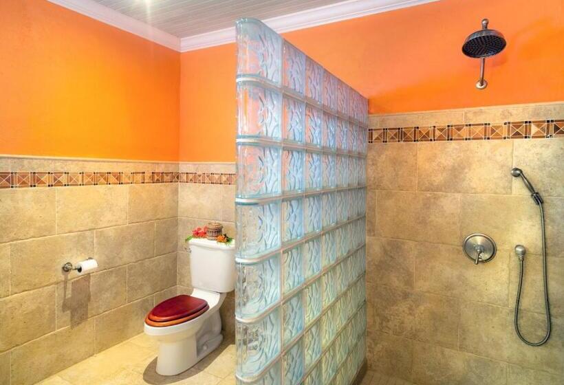 اتاق لوکس با تخت بزرگ, Rosalie Bay Eco Resort & Spa