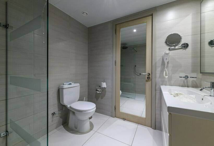 패밀리 룸, Tasia Maris Oasis