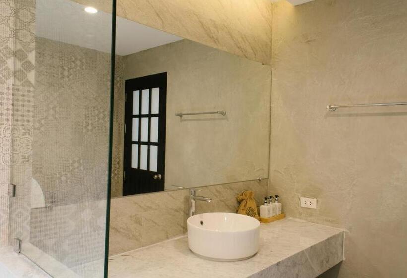 Номер Стандарт с Балконом, Vayna Boutique Koh Chang