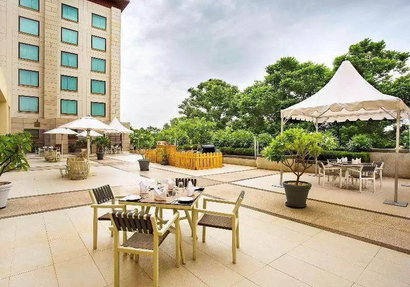 スーペリアールーム, Novotel Hyderabad Airport