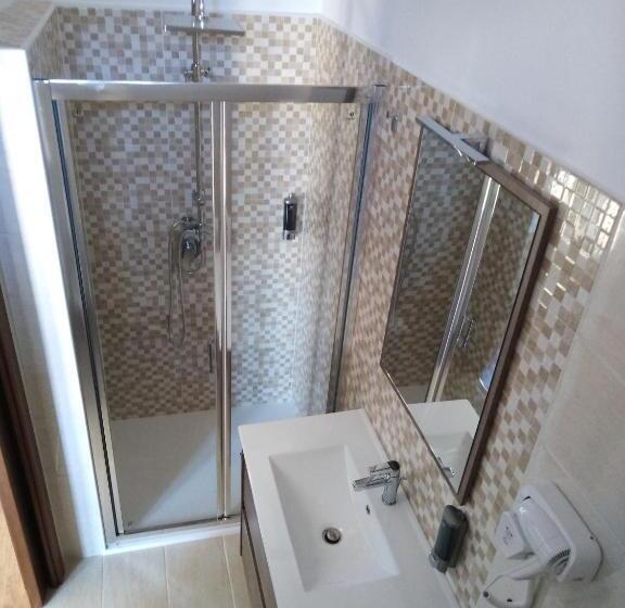 חדר דלוקס עם מרפסת, B&b Borgo Revelia