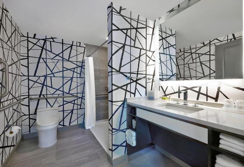 스탠다드 룸 킹사이즈 침대, Le Méridien St. Louis Downtown