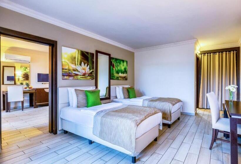 Семейный Номер, Marmaris Bay Resort   Adults Only