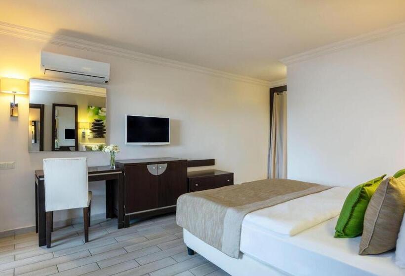 Семейный Номер, Marmaris Bay Resort   Adults Only