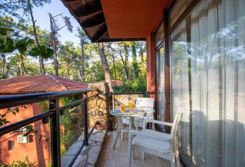2 Bedrooms Suite Garden View