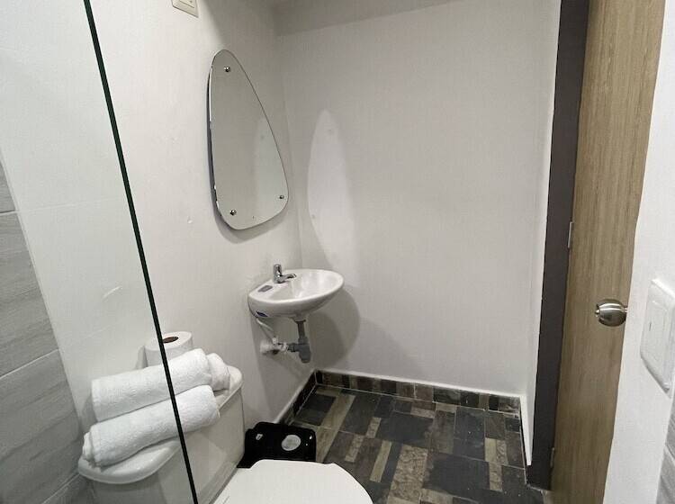 豪华房间, Medellin Central