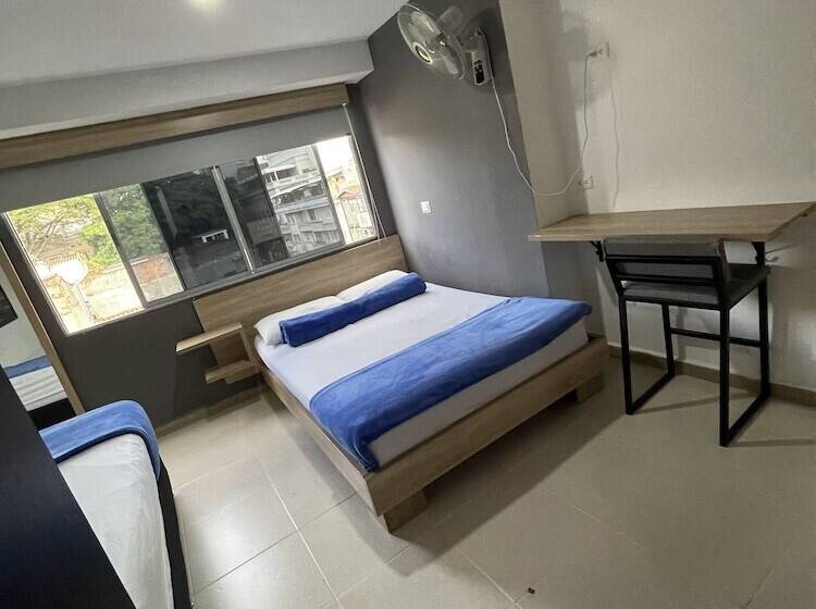 豪华房间, Medellin Central