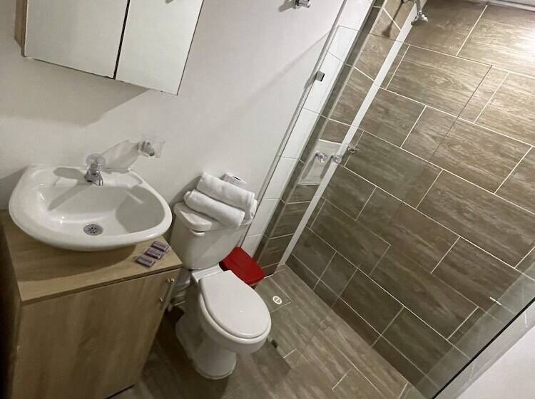 豪华房间, Medellin Central