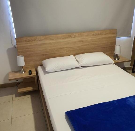 豪华房间, Medellin Central