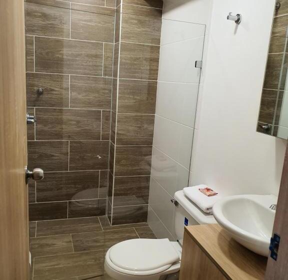 豪华房间, Medellin Central