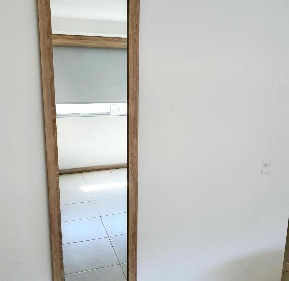 豪华房间, Medellin Central