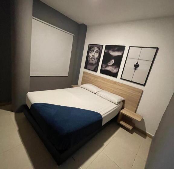 家庭套房, Medellin Central