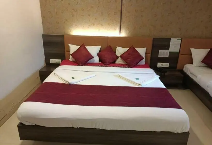 デラックスルーム, Sharada International