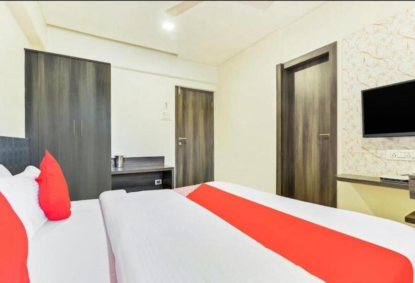 غرفة ديلوكس, Sharada International