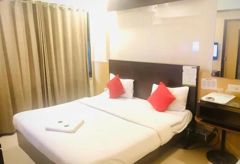 デラックスルーム, Sharada International