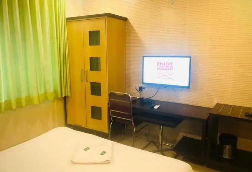 デラックスルーム, Sharada International