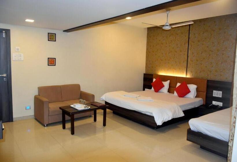 جناح إدارى, Sharada International