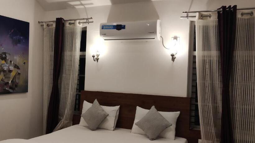 キングサイズベッドのスーペリアルーム, Vividearth Resorts Bandipur