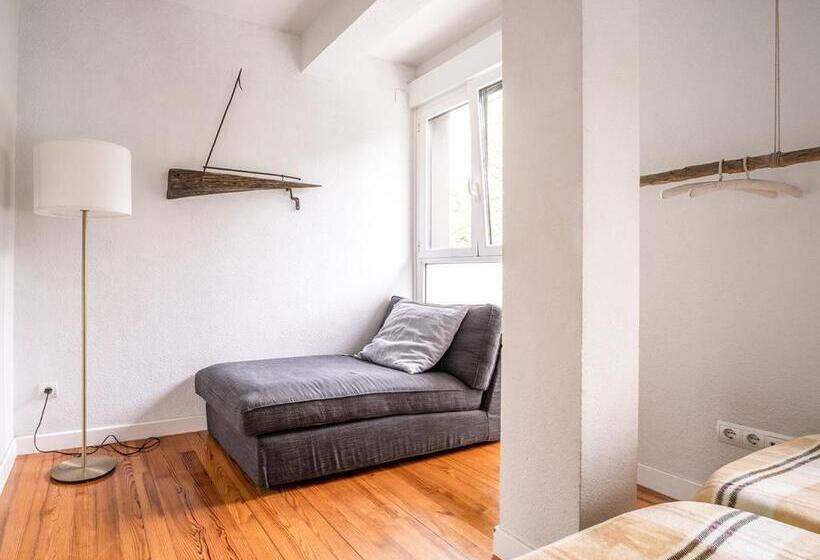 带共用浴室的标准房间, Zarautz Hostel