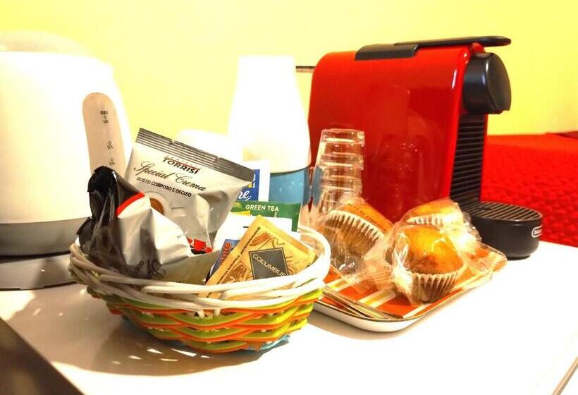 غرفة قياسية ثلاثية مزودة بشرفة, Al Quadrato D Oro Rooms