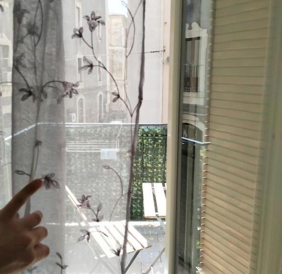 اتاق استاندارد با بالکن, Al Quadrato D Oro Rooms