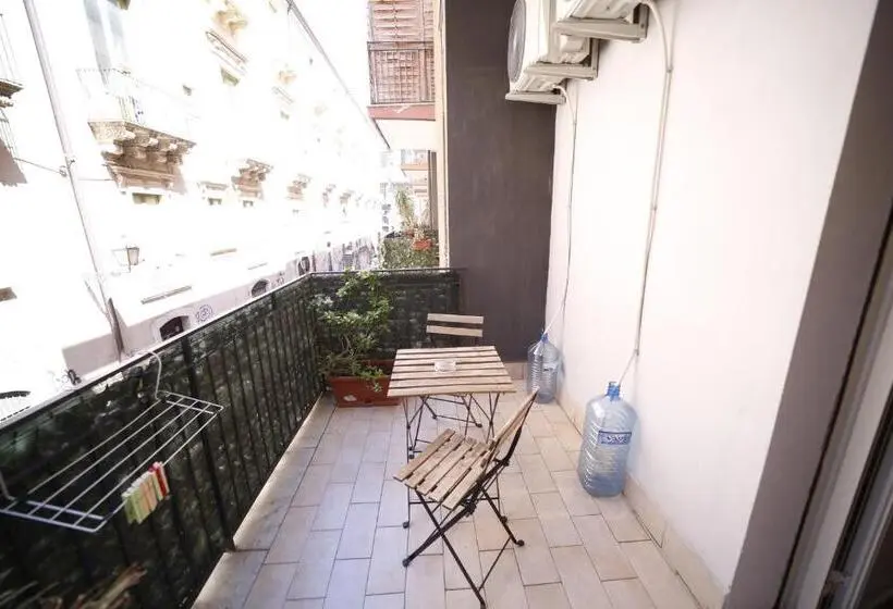 اتاق استاندارد با بالکن, Al Quadrato D Oro Rooms