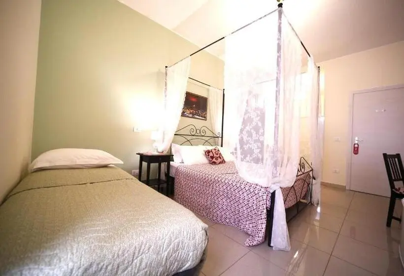 اتاق خانوادگی, Al Quadrato D Oro Rooms