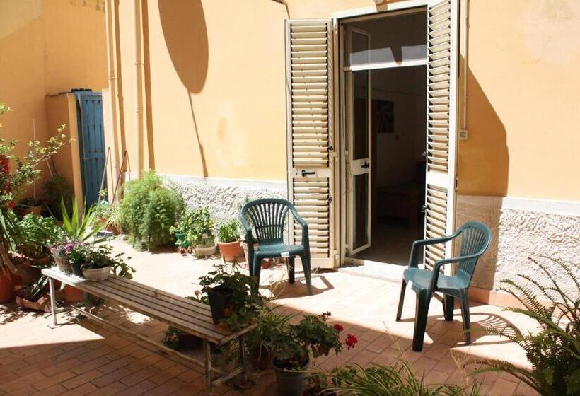 스탠다드 룸 공동 욕실, Davi