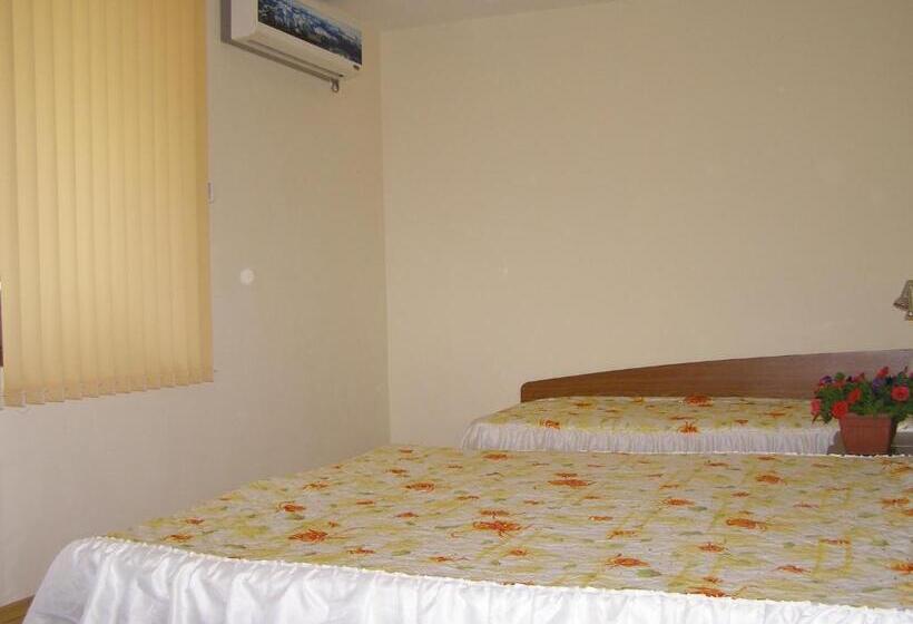 带阳台的三人标准间, виктория созопол