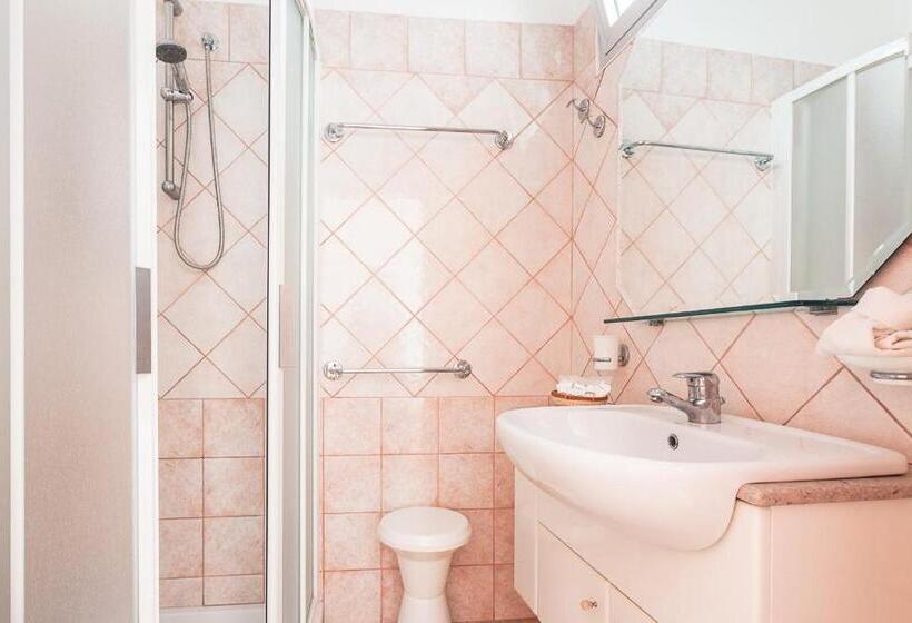 スタンダードルーム, Bamby