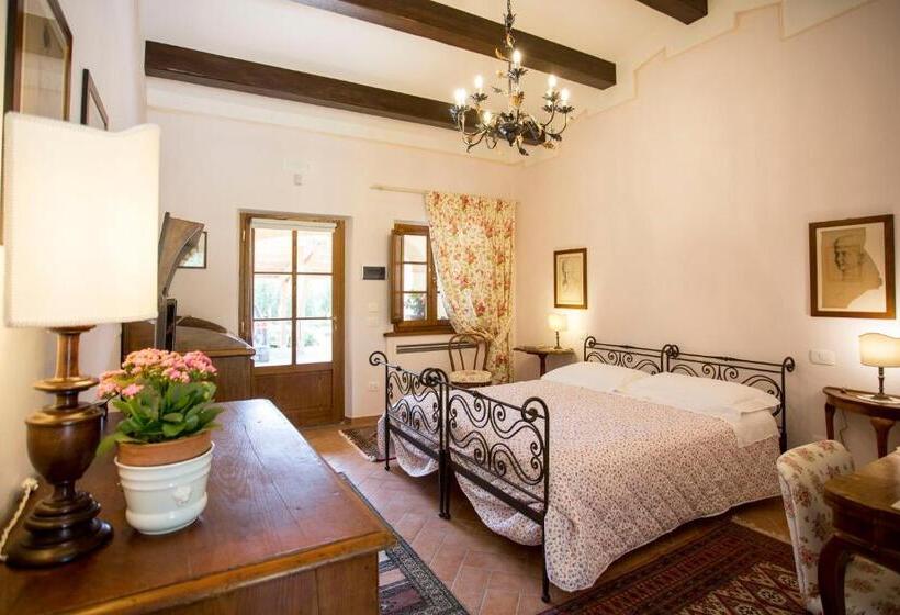 이코노미 룸, La Renaia