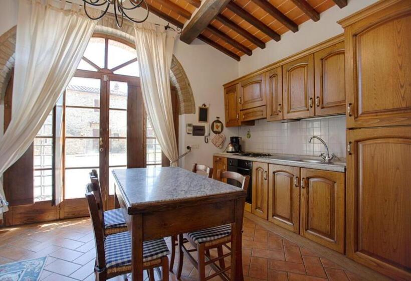 침실 2개 아파트, La Renaia