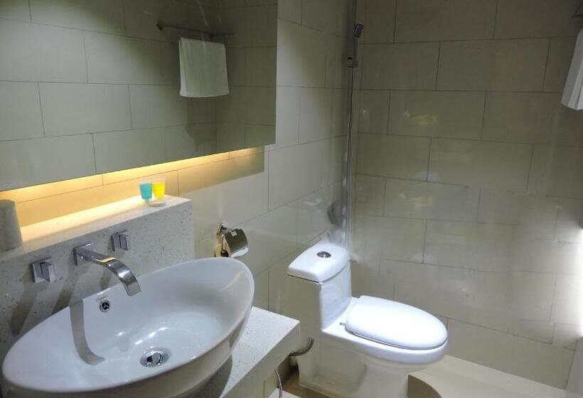 اتاق لوکس با تخت بزرگ, The Blanket Hotel Seberang Jaya