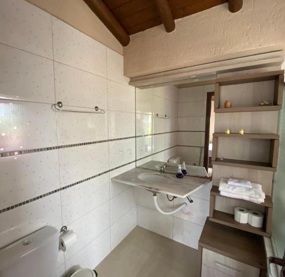 סוויטה עם ג'קוזי, Pousada Da Praia