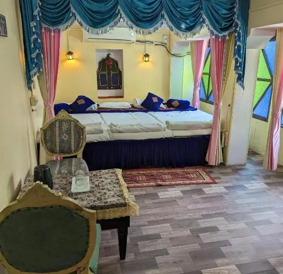 Perhehuone, Sadar Haveli Heritage