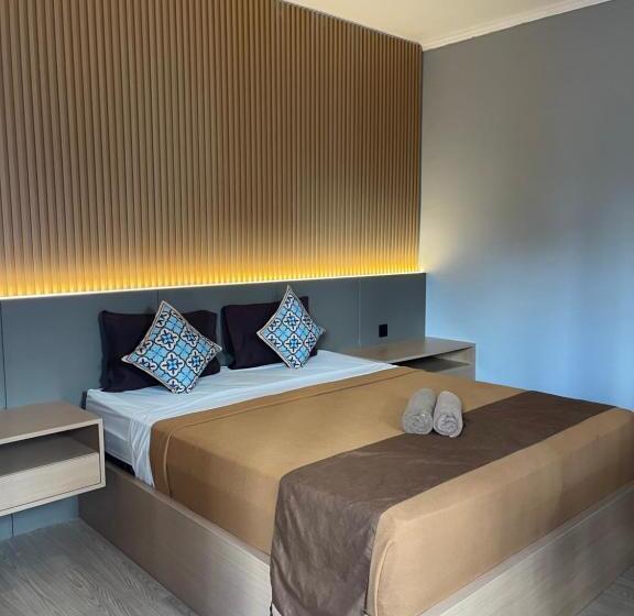 חדר סטנדרט, The Kayuri