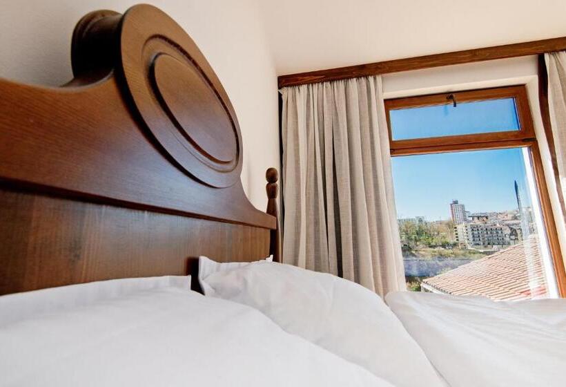 2ベッドルームアパートメント, The Lion's Residence