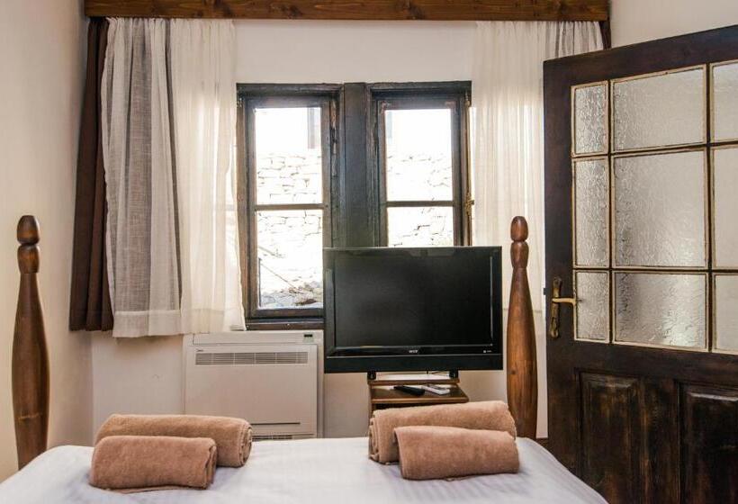 2ベッドルームアパートメント, The Lion's Residence