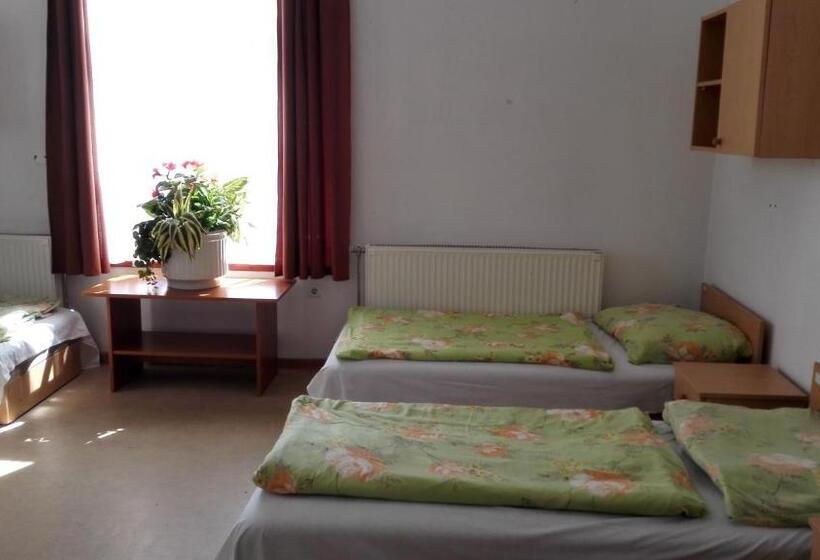 4 Bett Standardzimmer, Sio Hostel
