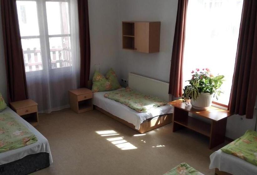 4 Bett Standardzimmer, Sio Hostel